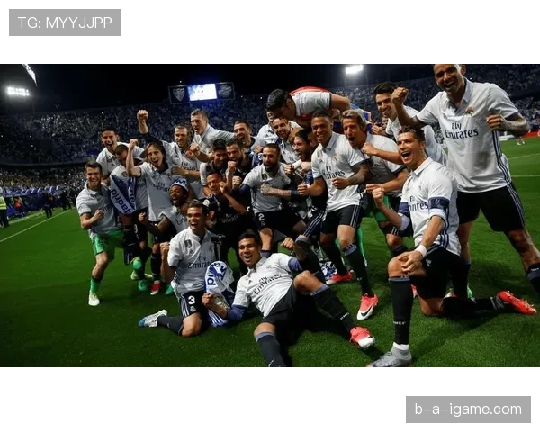 西甲巅峰对决：巴萨皇马再度交锋，冠军悬念一触即发