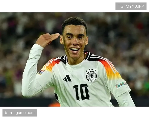 穆西亚拉：德国足球新星闪耀，天赋与才华点燃未来希望