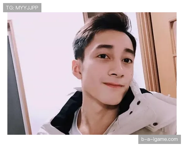 假如练俊杰随手晒他家客厅，我的存款图直接灰飞烟灭