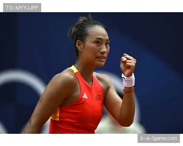 郑钦文喝个蛋白粉都像在拍广告片